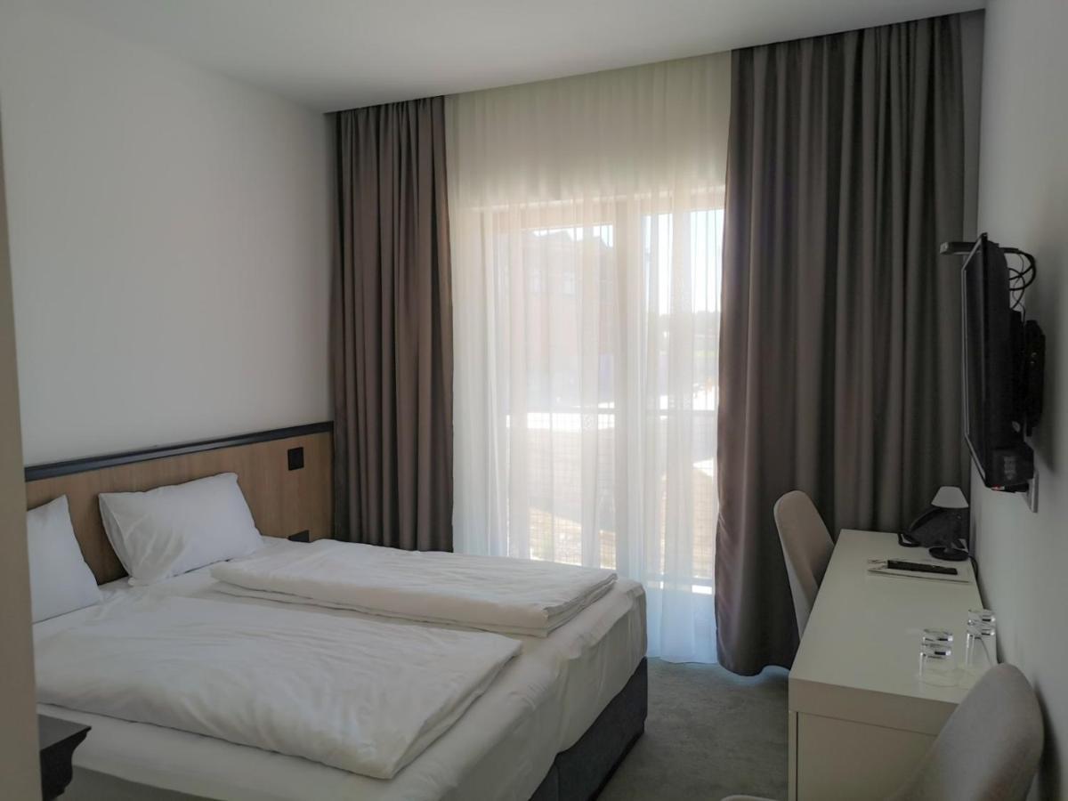Hotel Crni Vrh Divčibare Kültér fotó